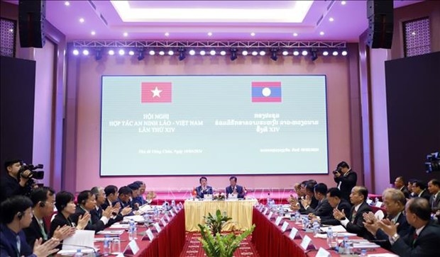 Vietnam, Laos beef up security cooperation
